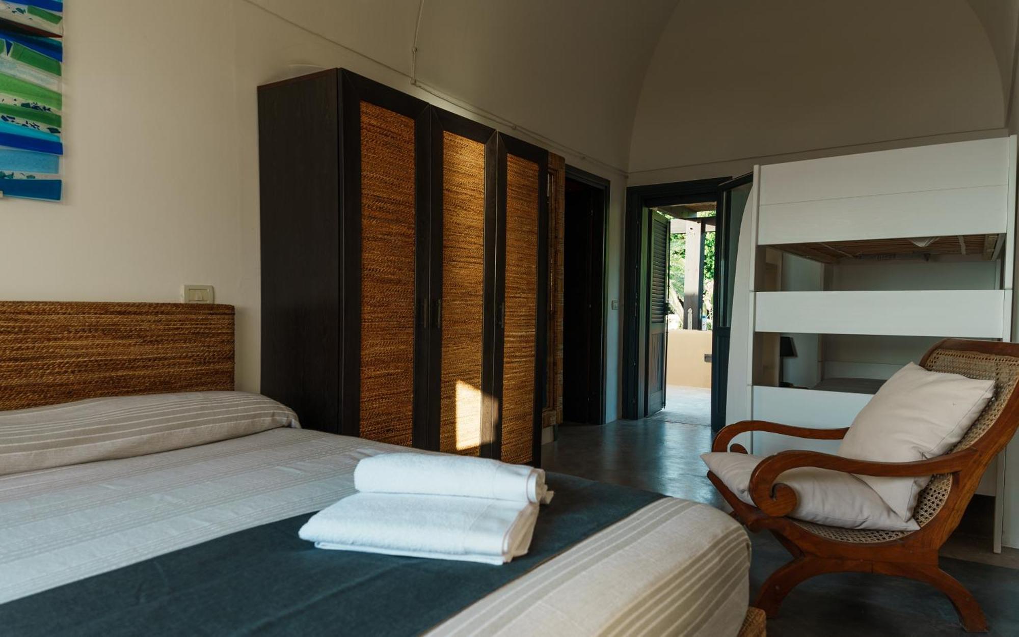 Calypso Sea Sunset Relais