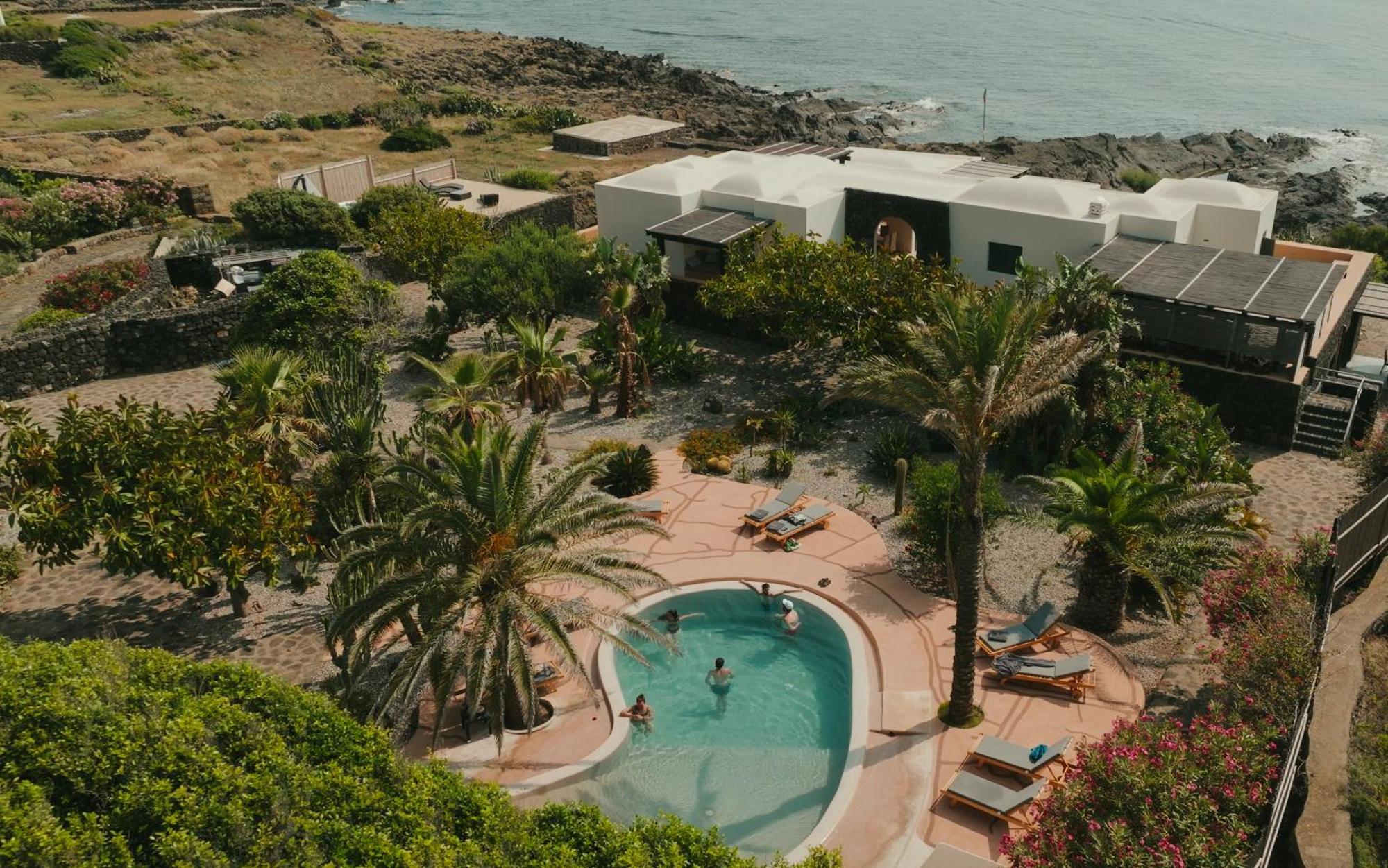 Calypso Sea Sunset Relais Siba
