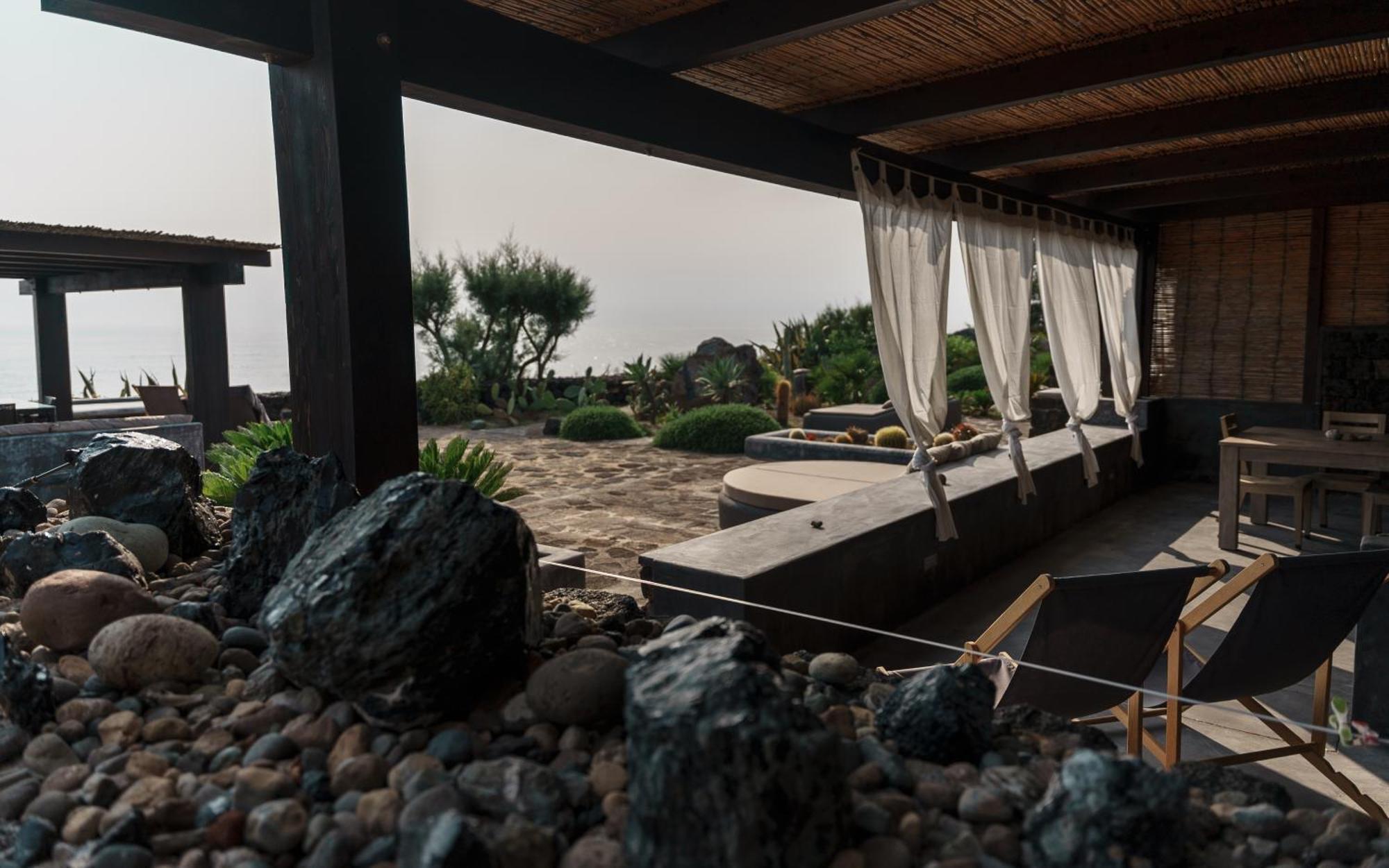 Calypso Sea Sunset Relais * Siba
